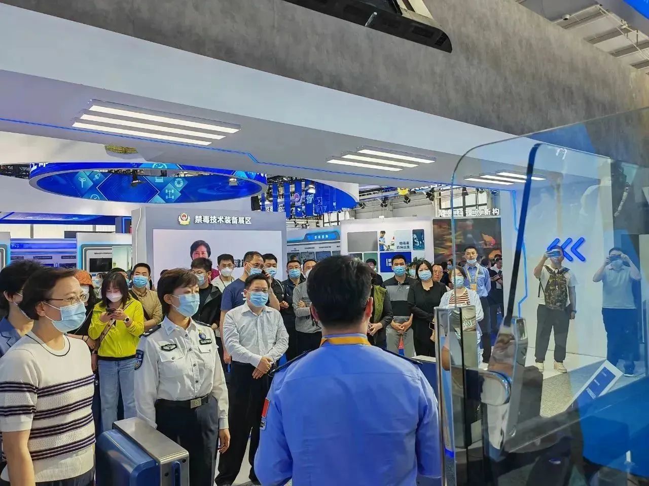 完美(中国)wanmei·官方网页版,亮相第十一届中国国际警用装备博览会 用创新技术“警”上添花
